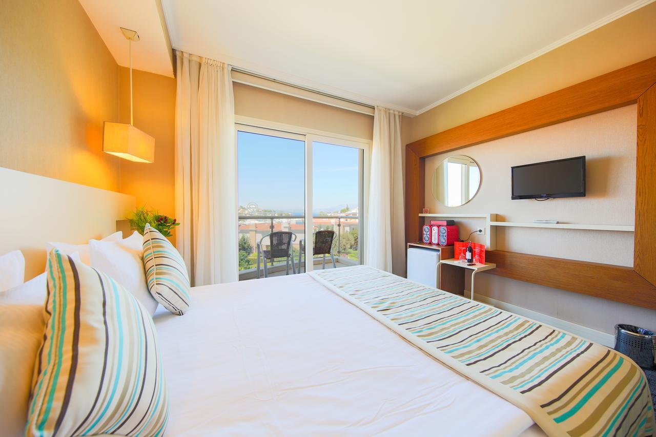 Sisus Hotel Çeşme エクステリア 写真