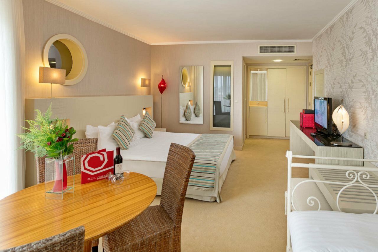 Sisus Hotel Çeşme エクステリア 写真