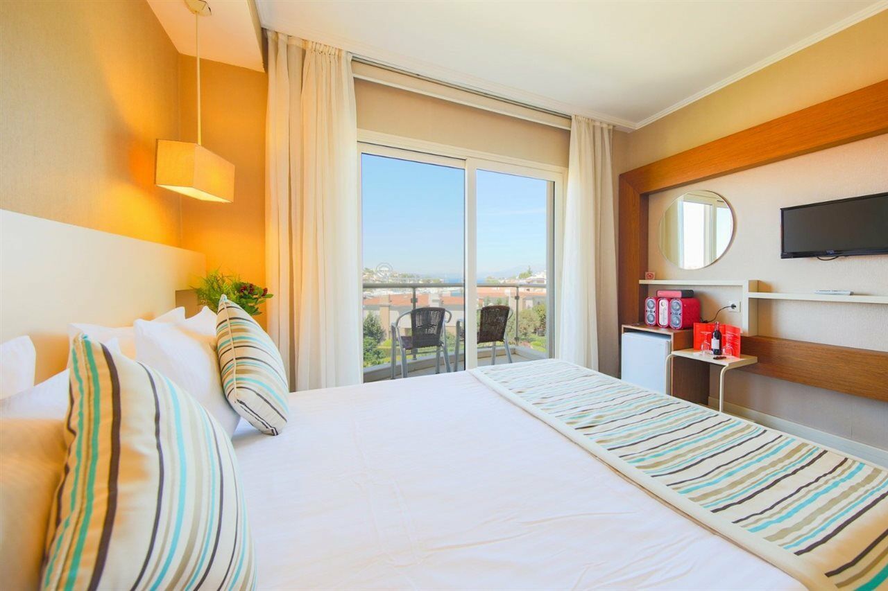 Sisus Hotel Çeşme エクステリア 写真